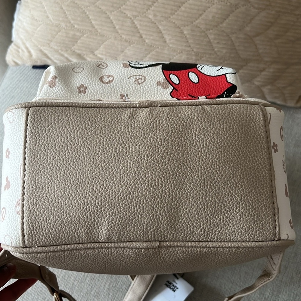 Mickey Mouse Backpack + mystery jewelry!! - Picture 6 of 9